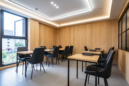 Mokpo Brown-dot Hotel Namak Branch Отели в г. Муана