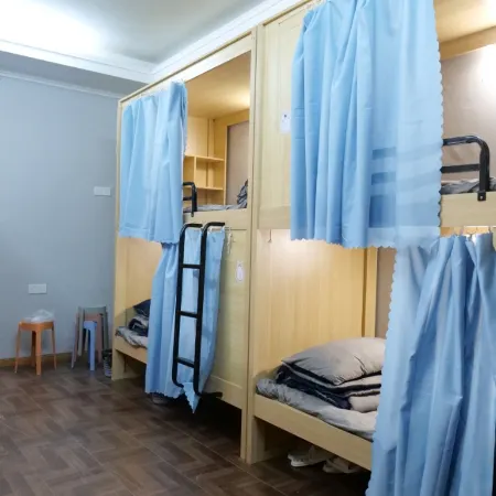 leleYouth hostel