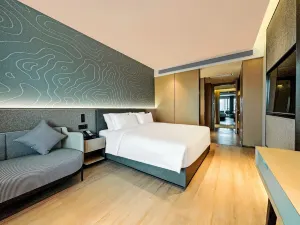 BLOSSOMY & PICTYRESQUE HOTEL