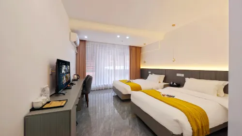 Muqi Mountain View Homestay (Xijiang Qianhu Miao Village West Gate Tourist Service Center)