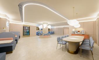 HanTing Hotel (Shenyang Zhangshi Subway Station)