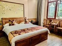 Mengla Yiwu Grand Hotel