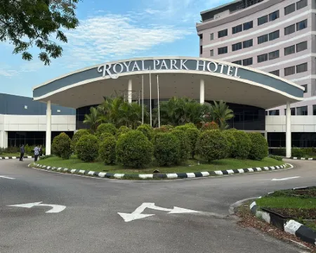 Royal Park Hotel 龍溪住宿飯店