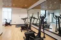 Rezen Longuu Hotel (Dingsheng Plaza, Zhanjiang Shenchuan Avenue)