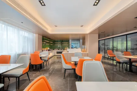 GreenTree Eastern Hotel (Hefei West Station Science Avenue Subway Station) Отели рядом с достопримечательностью «Anhui Vocational & Technical College of Forestry»