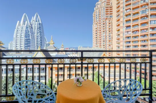 Naxin Hotel (Xishuangbanna Jinghong Gaozhuang XishuangjingStarlight Night Market) Hotels near The Great Pagoda Temple of Jinghong