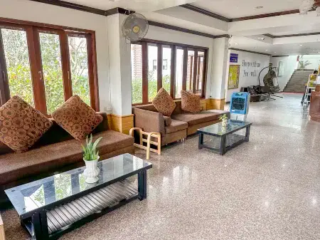 Baiboon Grand Hotel Отели в г. Лёй