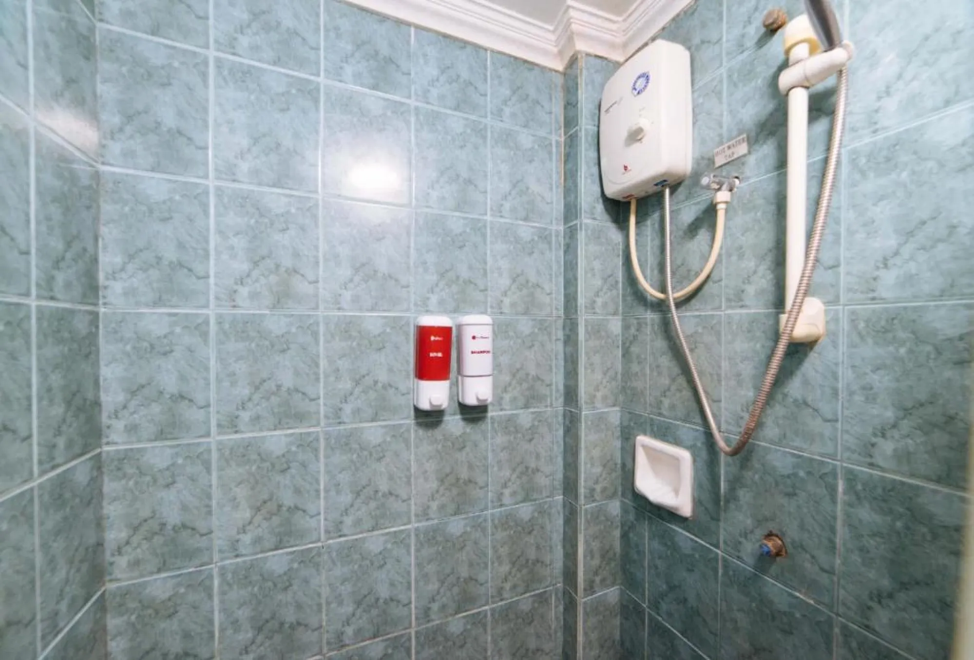 RedDoorz @ Clarkview 21st Street Angeles City Kamar Photos