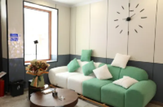 Half Mountain Snow - Xue Gu Xin He Inn (China Xue Gu Scenic Area Store) Hotels in Wuchang