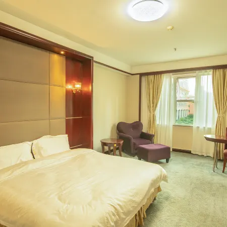 Shentou Apartment (Shengping Subway Station) Отели рядом с достопримечательностью «Рынок 5 Союзов»
