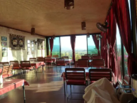 Old Tree's House Hotels in Mae Ai