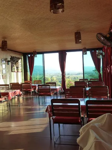 รูปภาพของโอลด์ ทรี เฮ้าส์