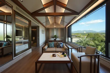 ChiYaLouHotel Отели в г. Кайюань