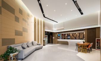 Homeinn Ripple Yun Hotel (Wuhan Wujiashan Dongwu Avenue Light Rail Station)