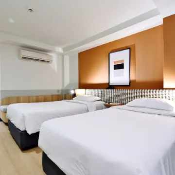 Anya Nana at Sukhumvit Bangkok Отели рядом с достопримечательностью «Пирс Witthayu»