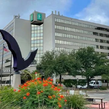 Embassy Suites by Hilton Austin Downtown South Congress Отели рядом с достопримечательностью «Конгресс-авеню»