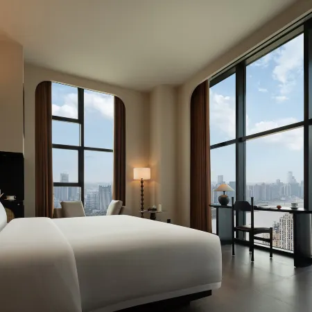 zhenyi Skyline Riverside Hotel (Changsha Wuyi Square Peiyuanqiao Subway Station Branch)