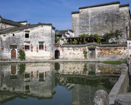 宏村溪雲畔月•リゾートコレクション徽州百年名宅藝術民宿 黟県のホテル