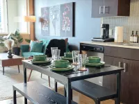 Beautiful 1 BR in LA| Gym & Pool | 10Mins to Cedar Hotels in Los Angeles