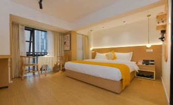 Rongzhu B&B (Chengdu East Station East Square Branch)