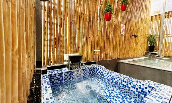 Azumaya Hotel Le Thanh Ton