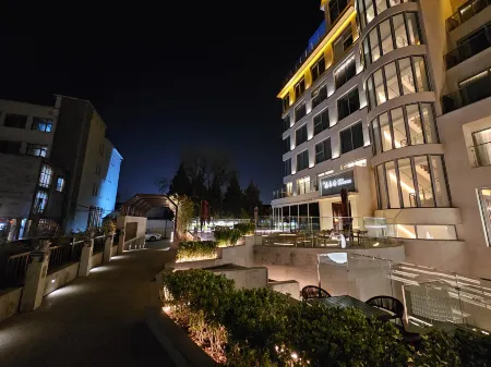 The Purple Horse（the Forbidden City，Tiananmen） Отели рядом с достопримечательностью «Sinopec Management Institute Branch»