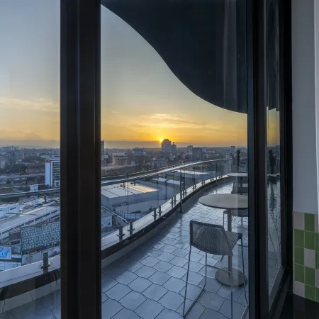 Hyatt Place Nairobi Westlands Отели рядом с достопримечательностью «Торговый центр The Sarit Centre»