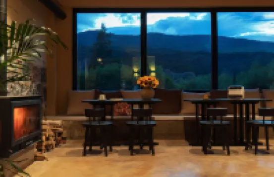 360°Sunlit Golden Mountains Wabi-Sabi Aesthetic Mountain Hot Spring Inn(Baisha Ancient Town Branch)