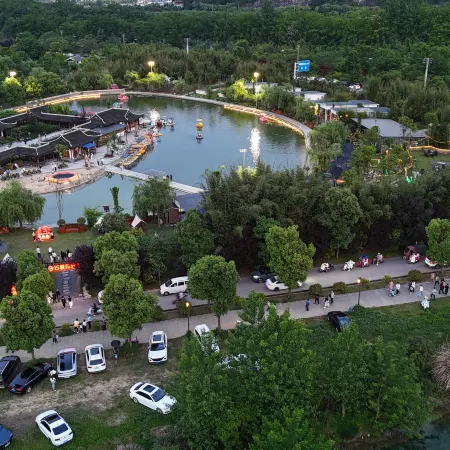 Mount Fanjing Yun She Crescent Pool Homestay