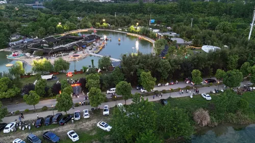 Mount Fanjing Yun She Crescent Pool Homestay