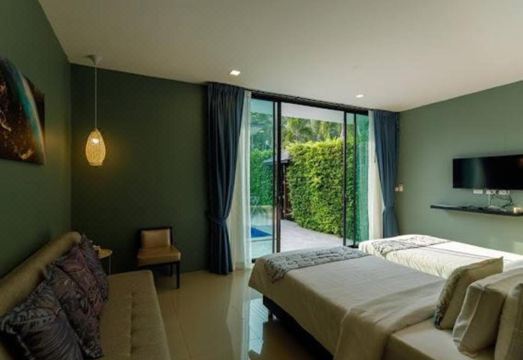 The Cozy Nature Pool Villas Phuket 객실 내부