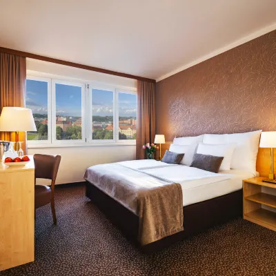 Charles Central Hotels near Karlin