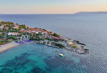 Maya Bistro Hotel & Beach Отели в г. Sigacik Mahallesi