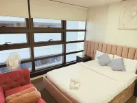 3 Bedroom Apartment Opp. Melbourne Central
