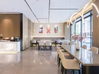 Jaya Hotel (Xi'an Zhonggulou Railway Station Wulukou Subway Station) Hotels near Daming Palace Site Park