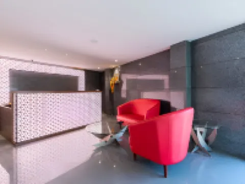 Hotel Seven Oaks โรงแรมในธาเน