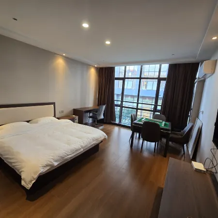 Yancheng Zerui Conference Hotel