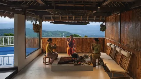 jianshanyunsu Отели рядом с достопримечательностью «The Old Bulang Ethnicity Village of Wenji»