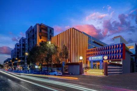 Foshan Holiday Inn Fengjing(Guangdong Dream Time Xiqiao Mountain Scenic Area) Отели рядом с достопримечательностью «Haishou Island»