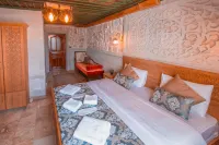 Turbel Cave House