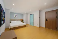 Yijing Hotel (Dalian Gangwan Square)