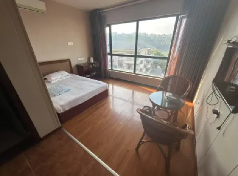 聚賢商務酒店 鄰近九洞水觀景平台的酒店