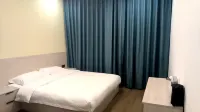 Zigong Banyin Fenglin Homestay - Mountain View