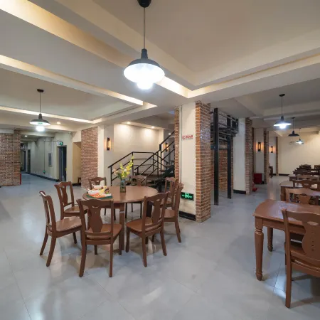 Yiyun Hotel (Lishui University Wandi Plaza)