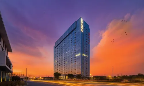Elong Hotel (Zhenjiang Jingkou District Zhihui Avenue)