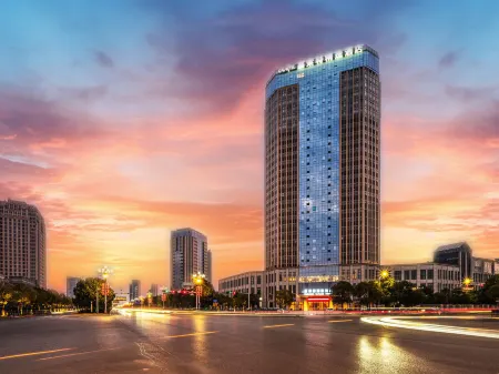 Galactic G-Luxe Hotel Отели рядом с достопримечательностью «Shimen Mountain Stream»