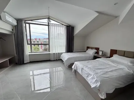 Junshang Hotel Отели в г. Тьели