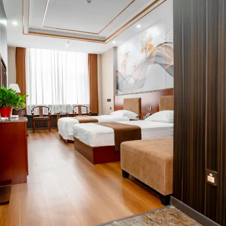 Yuzhou Business Hotel (Pingliang Liuhu Park)