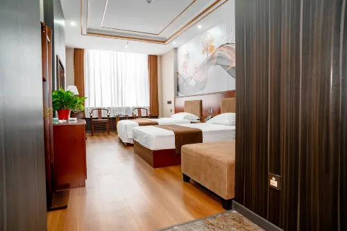 Yuzhou Business Hotel (Pingliang Liuhu Park)