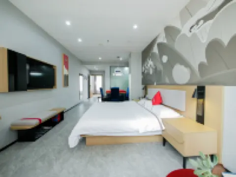 Lanting Yuepanwan Hotel (Ezhou Station)